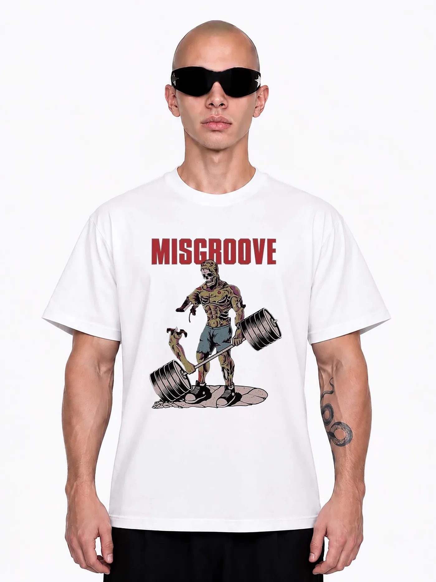 ФУТБОЛКА «MISGROOVE»