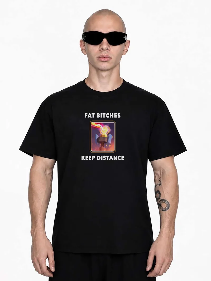 ФУТБОЛКА «FAT BITCHES - KEEP DISTANCE»